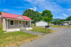 Cozy Tazewell Home with Grill on Back of the Dragon!